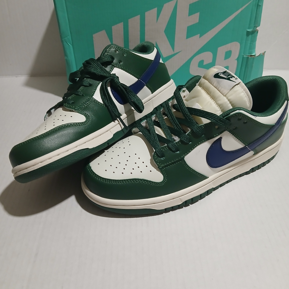 Nike SB Green and White Men's Shoes